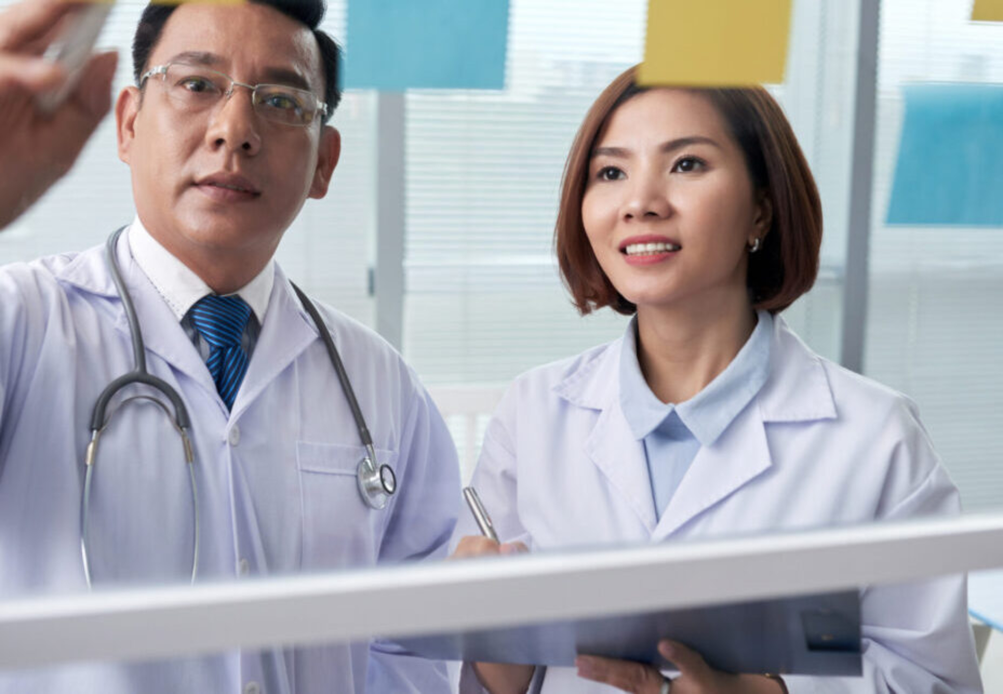 Bilingual nurse practitioner consulting with a patient in a New York City clinic